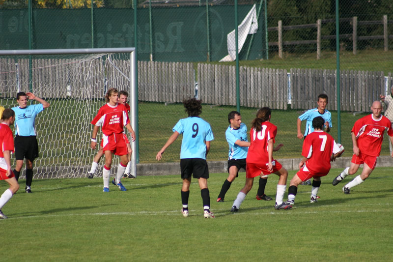 gal/08. Spieltag- SV Reischach-Rasen/2006-10-24 - SVR gg. Rasen-Antholz 142.jpg